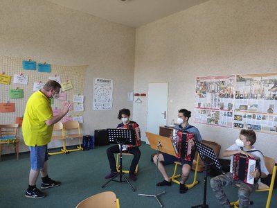 Projetový den ve škole - akordeony, autor Mgr. Petr Křivánek